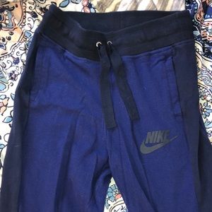 women’s nike joggers